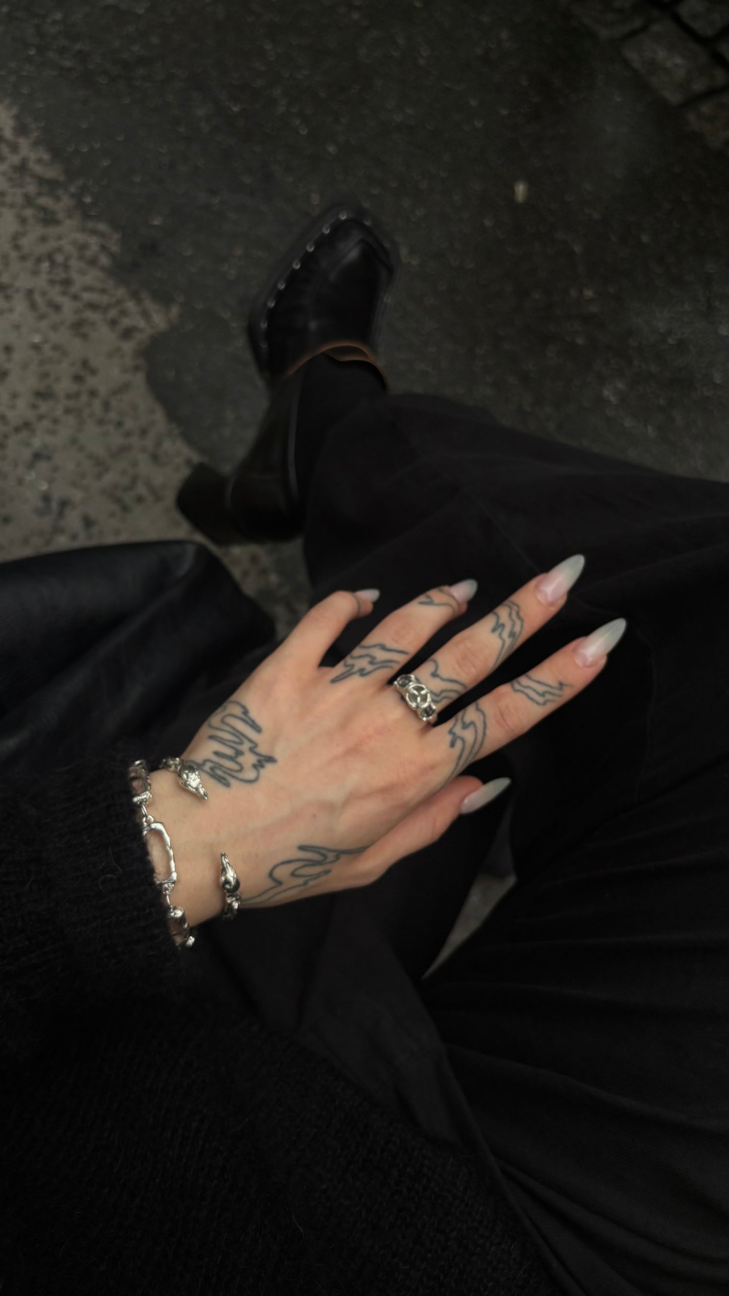 Pierścionek Under The Skin